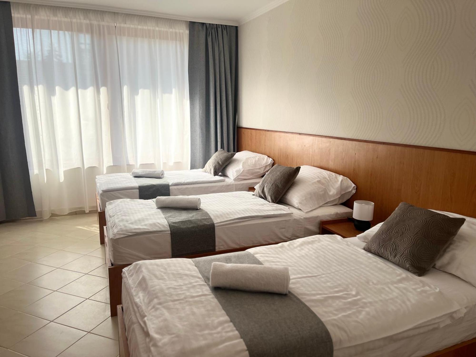 Hegyalja Fogado Bed & Breakfast