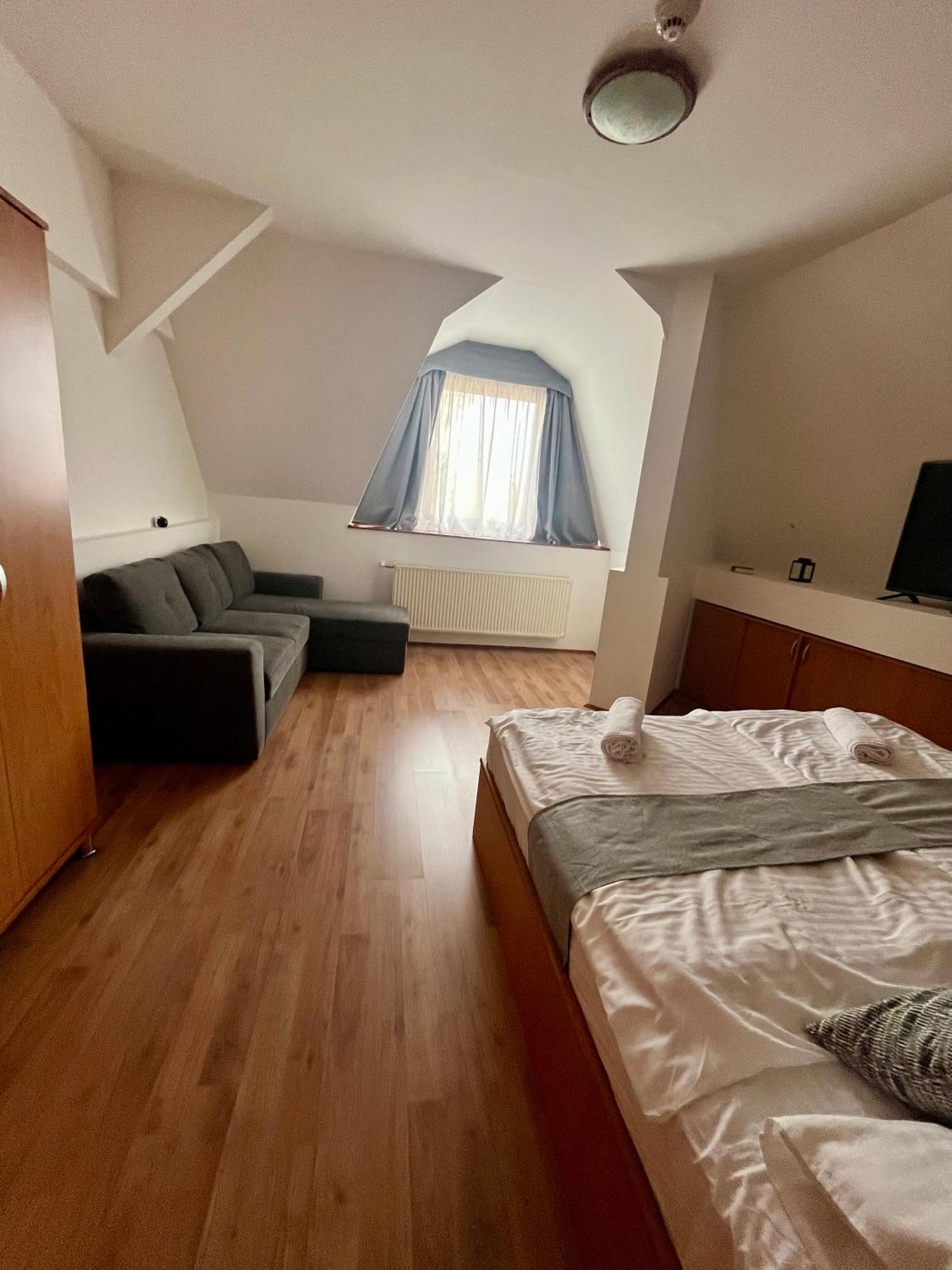 Bed & Breakfast Rákóczi 3*